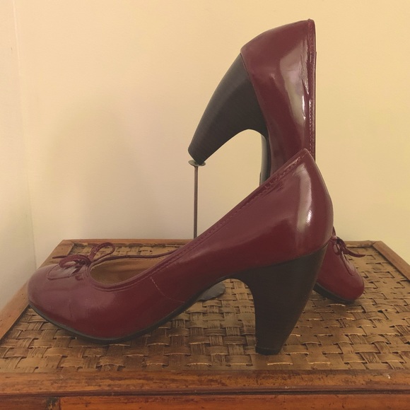 Sweet & Saucy Sofft Shoes - Picture 9 of 15